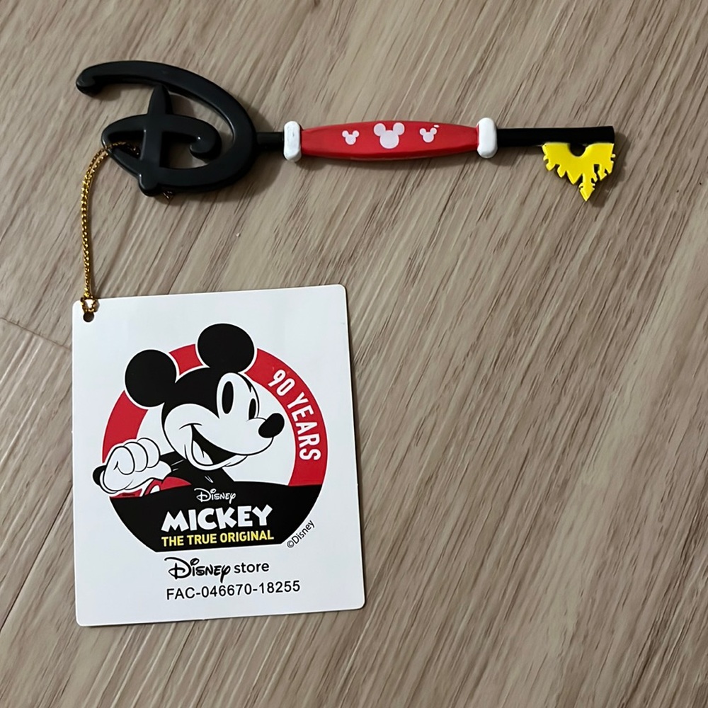 Disney Store Key - Mickey the True Original Limited Edition - 90 Years